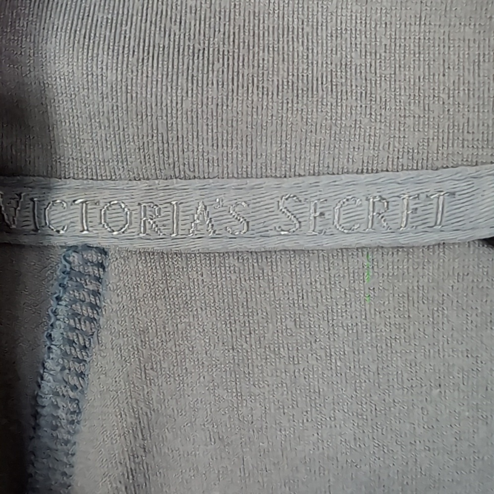 Victoria's Secret On Point Teal Velour Pullover Crop Hoodie Size Medium - Picture 6 of 7